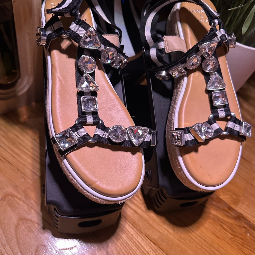 Gianni Bini Black and Tan embellished platform Sandal with Striped Straps